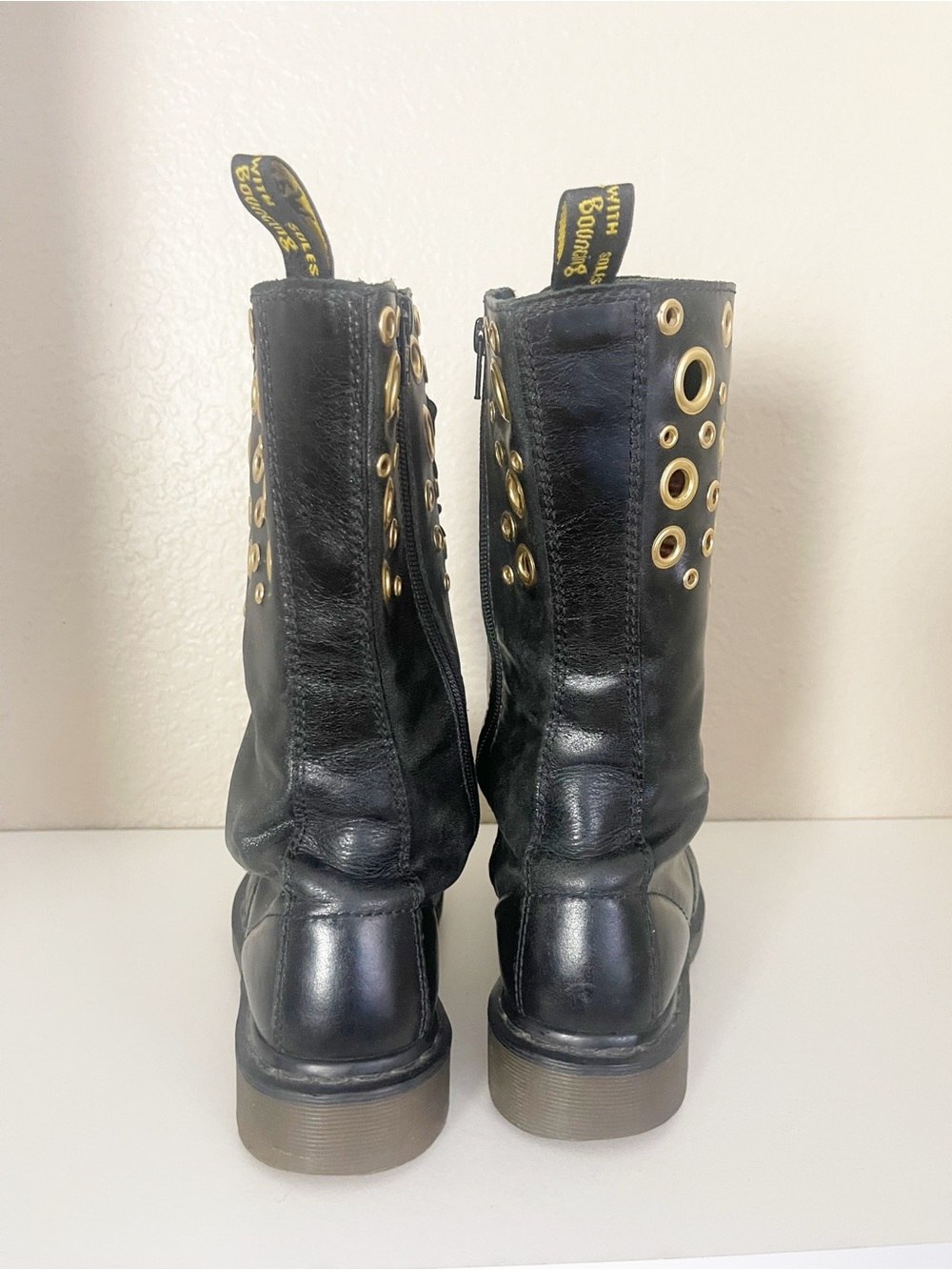 Vintage Dr. Martens tall Johari Combat Boot with gold-tone grommets grunge 8 - Picture 13 of 14